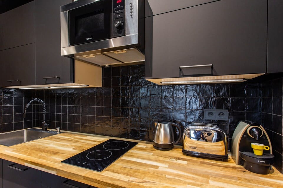 Apartment | Private kitchen | Cookware/dishes/utensils