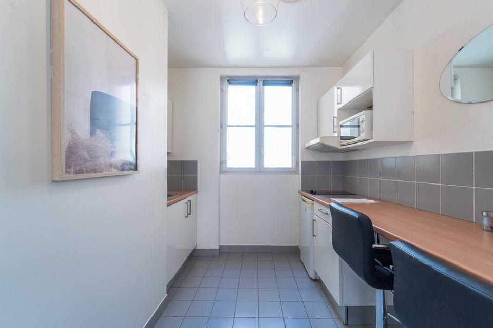 Apartment | Private kitchen | Cookware/dishes/utensils