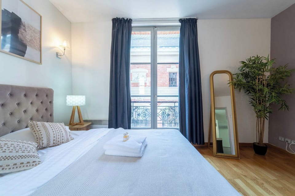 Apartment | 1 bedroom, laptop workspace, iron/ironing board, bed sheets