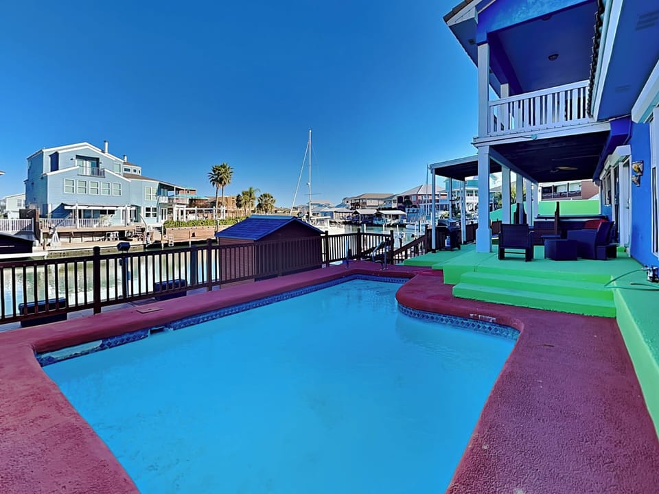 House (4 Bedrooms) | Property amenity