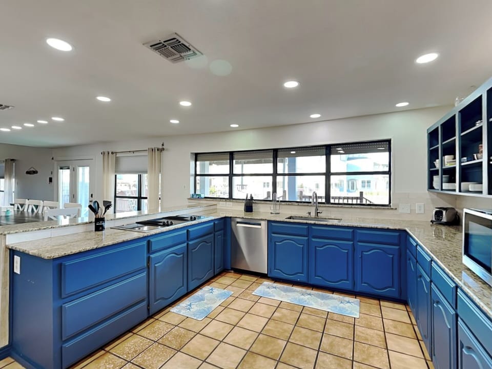 House (4 Bedrooms) | Miscellaneous