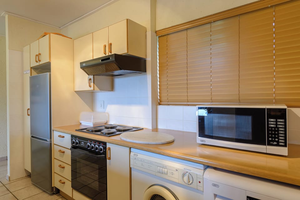 Basic Villa, Patio, Garden View | Private kitchen | Toaster