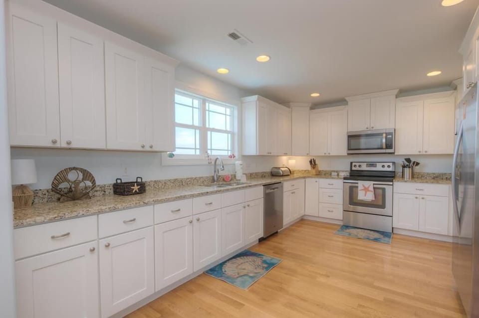 Kitchen
GW 9-1-25
