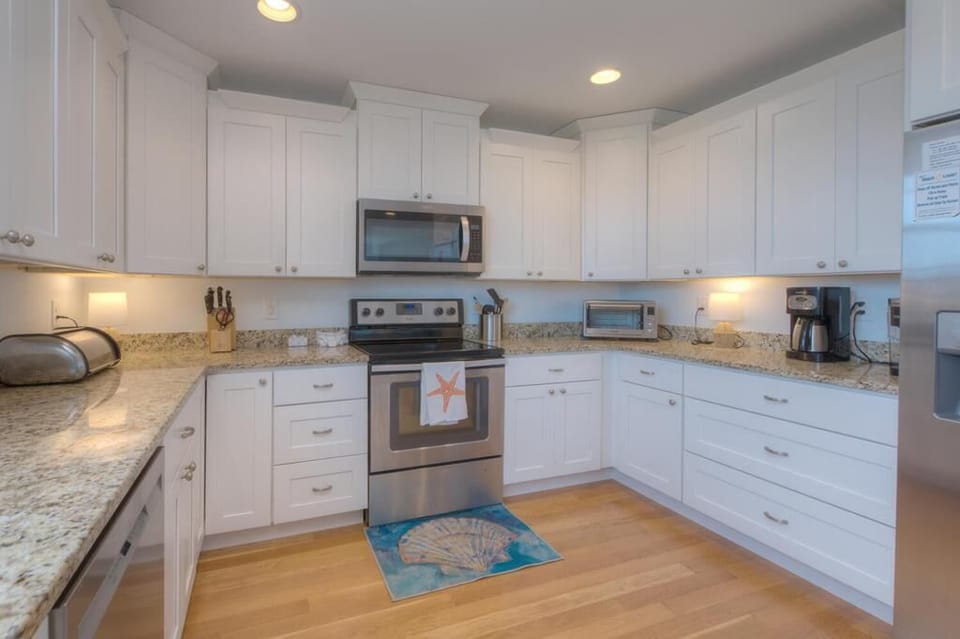 Kitchen
GW 9-1-25