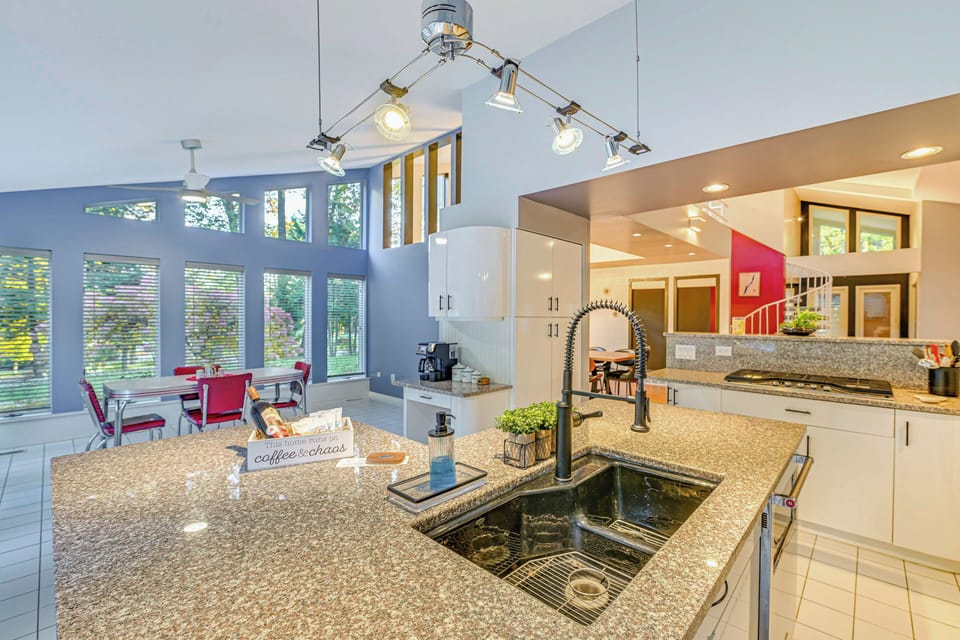 House (5 Bedrooms) | Interior