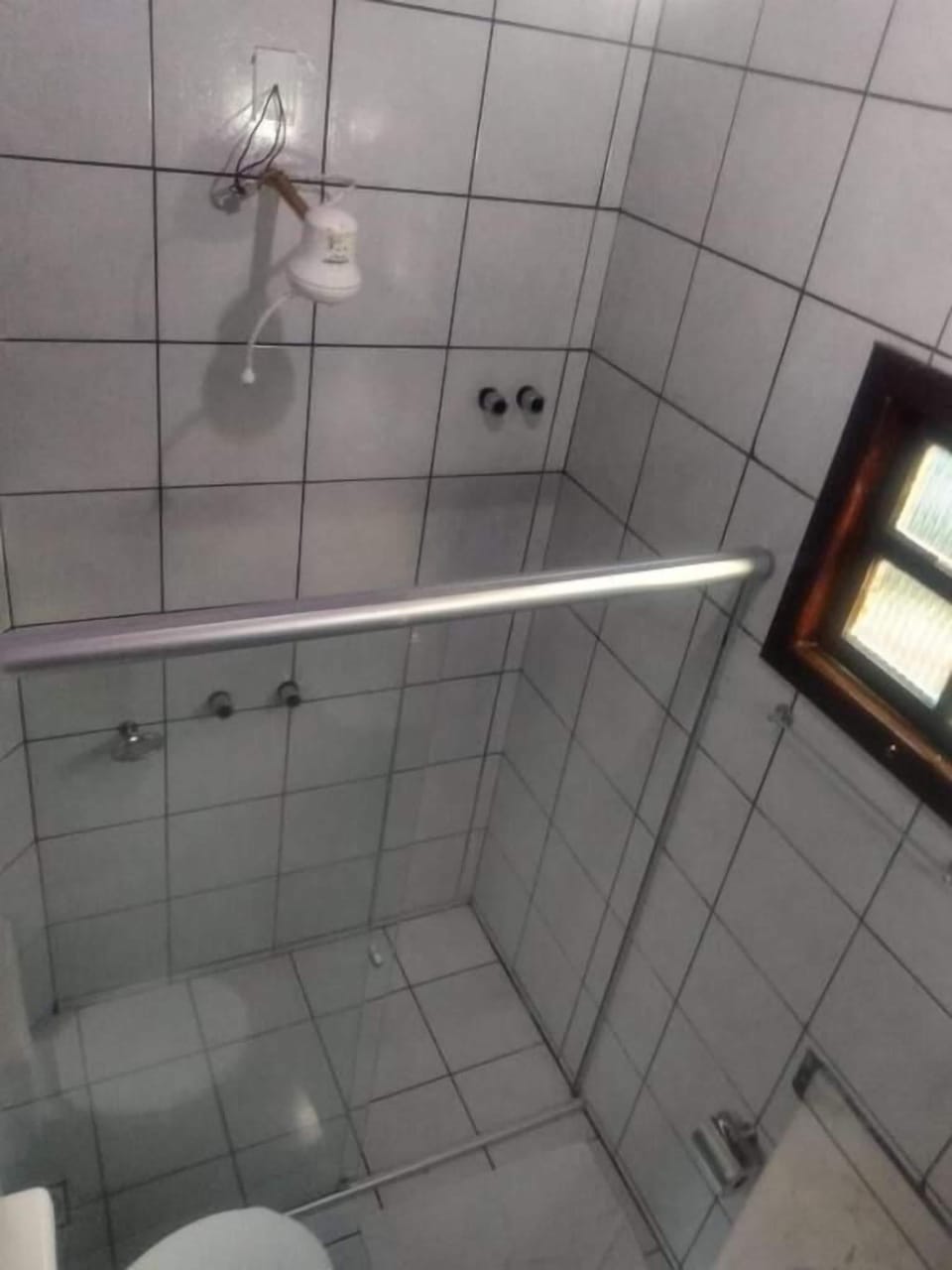 Towels, soap, shampoo, toilet paper