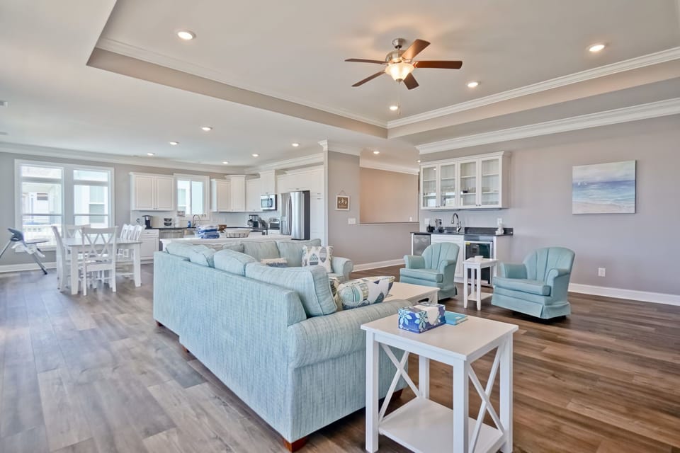 Living Area- 2nd Floor