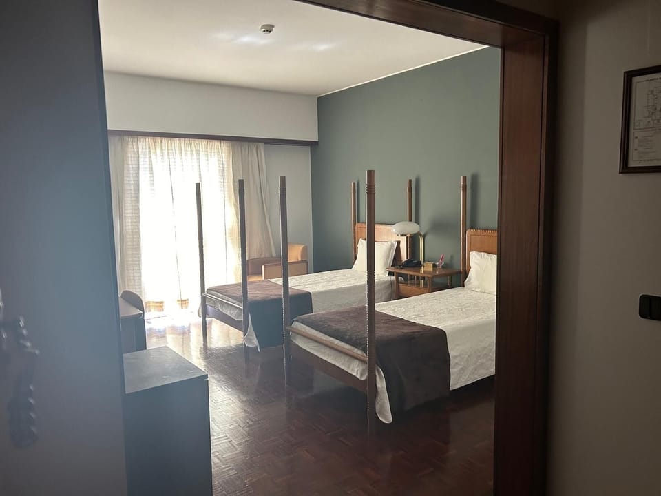 Superior Twin Room | Desk, soundproofing, free WiFi, bed sheets