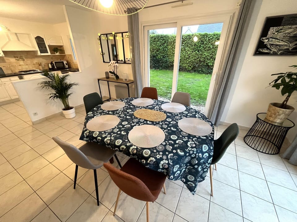 House | Dining