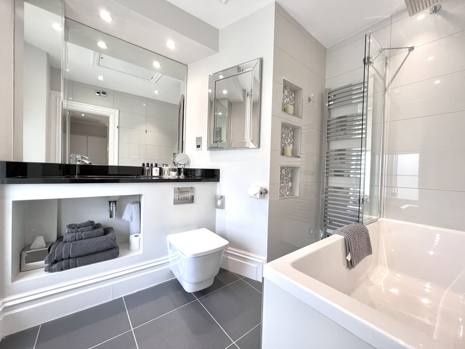 Superior Double Room, Ensuite | Bathroom