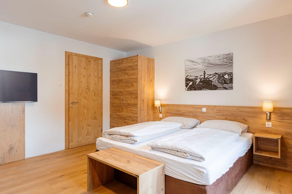 Apartment | 1 bedroom, bed sheets