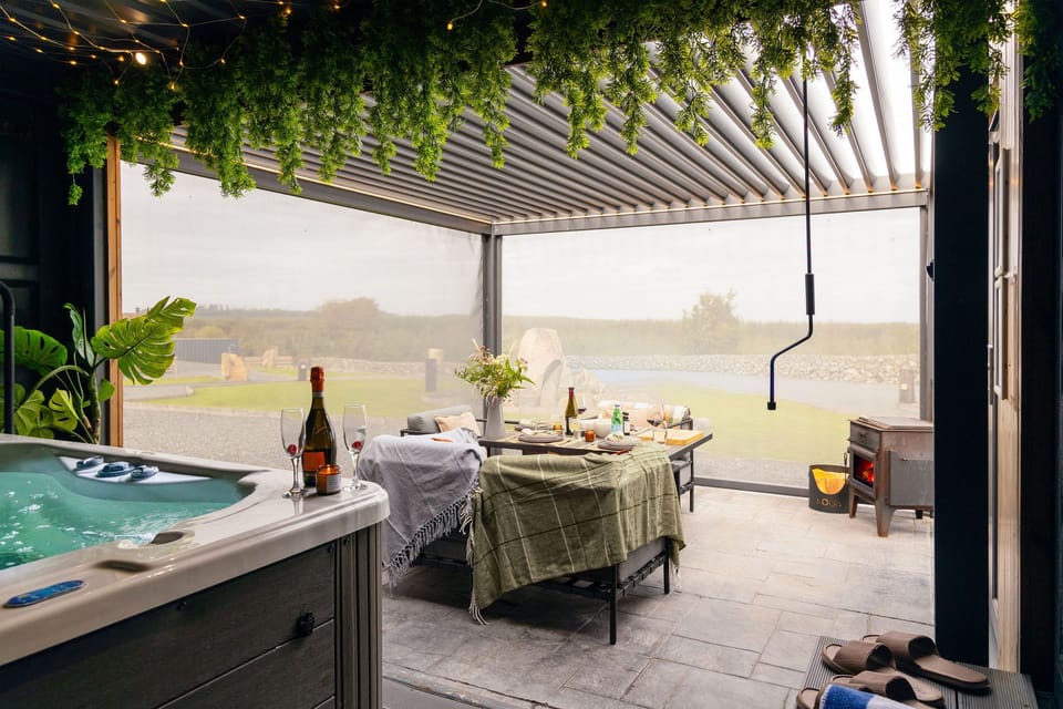 Covered terrace area