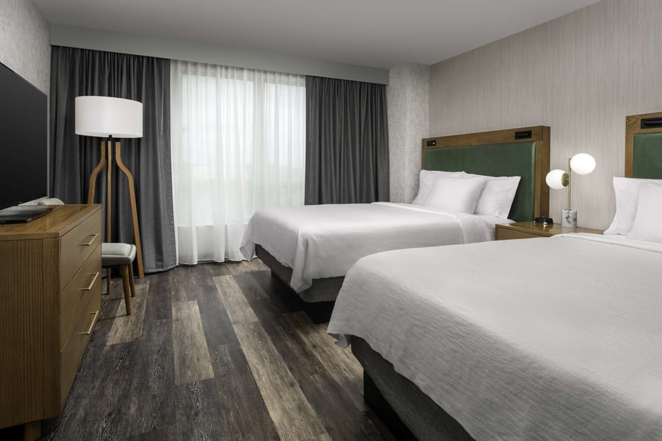 1 bedroom, premium bedding, in-room safe, desk