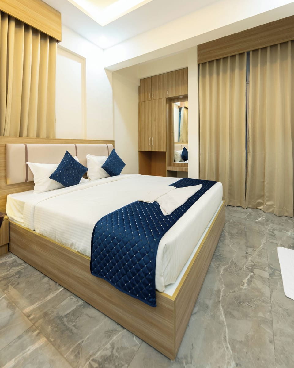Premium Single Room, 1 Double Bed | Free WiFi, bed sheets