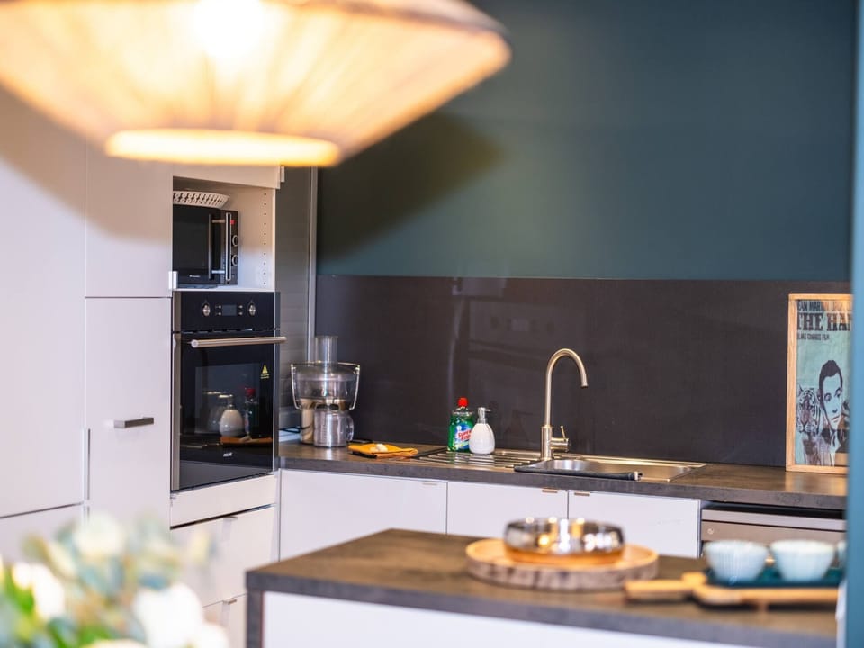 Fully equipped kitchen: crockery, cutlery - Delonghi coffee machine + kettle - Toaster - Dishwasher - Induction hob - Raclette - Crepe makers - Household linen - Dining table.