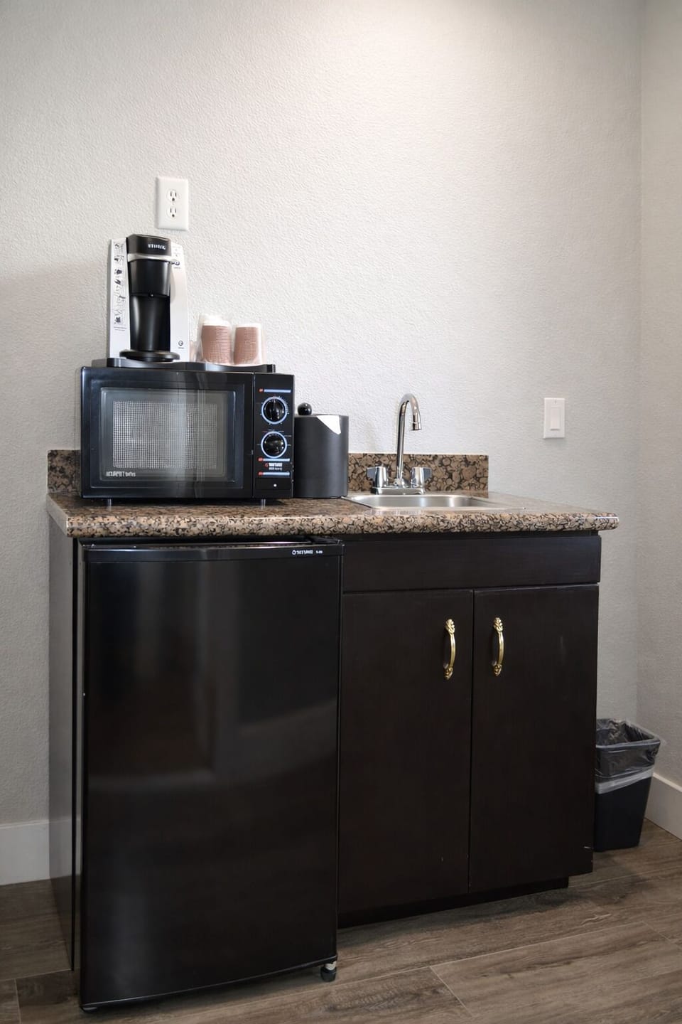 Microwave, coffee/tea maker