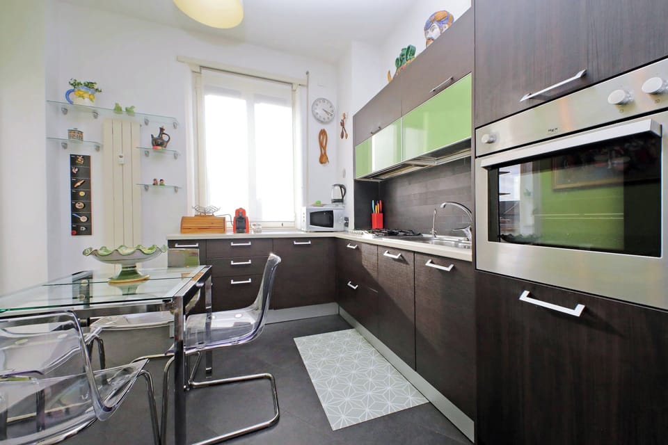 Apartment, City View | Private kitchen