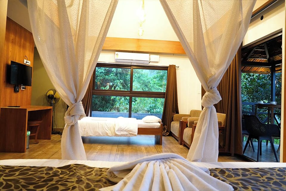Family Double or Twin Room | Blackout drapes, iron/ironing board, free WiFi