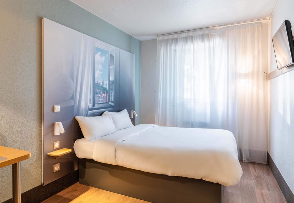 Double Room, Accessible, Non Smoking | Premium bedding, desk, soundproofing, free WiFi
