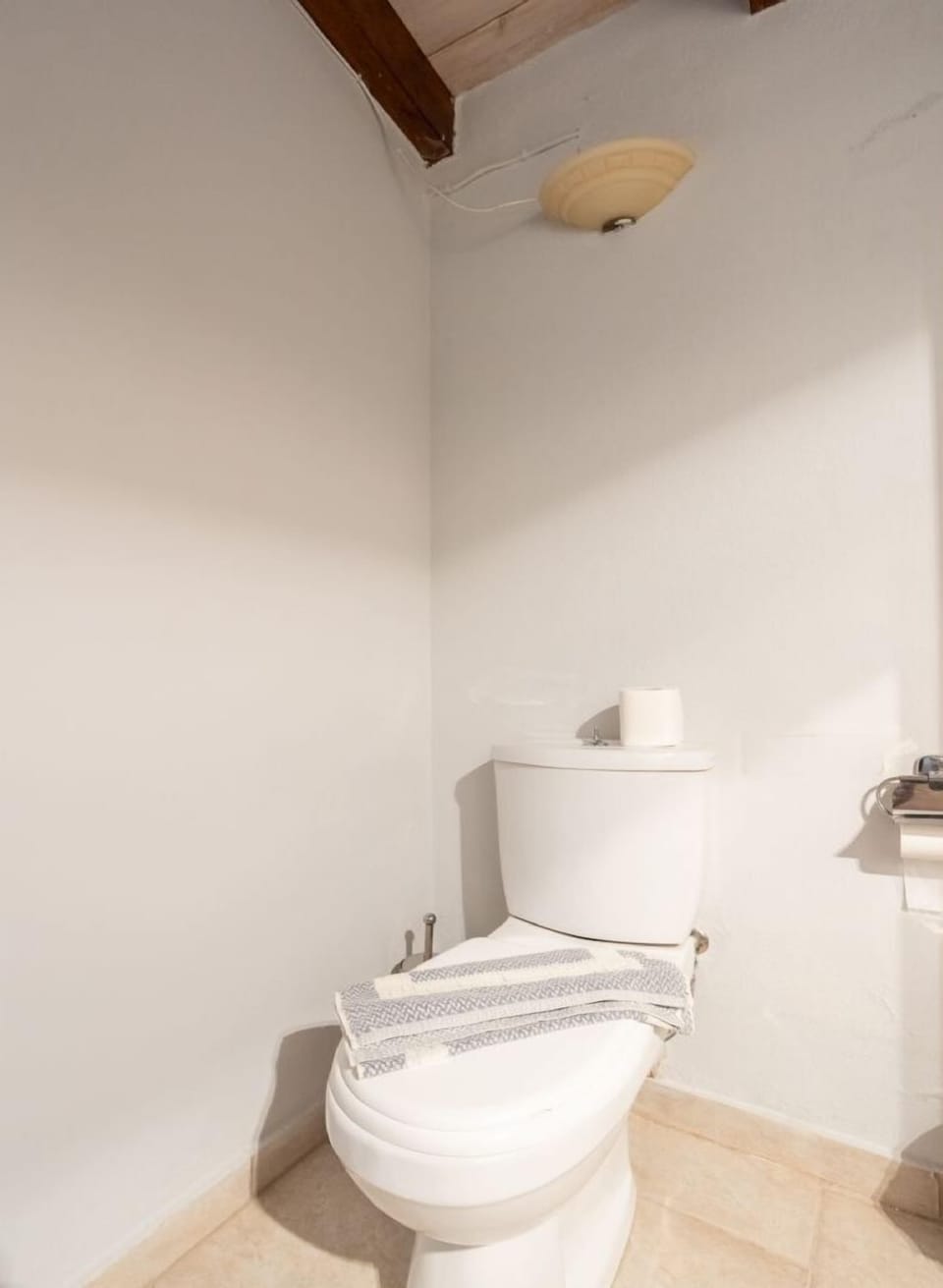 En suite bathroom with shower
