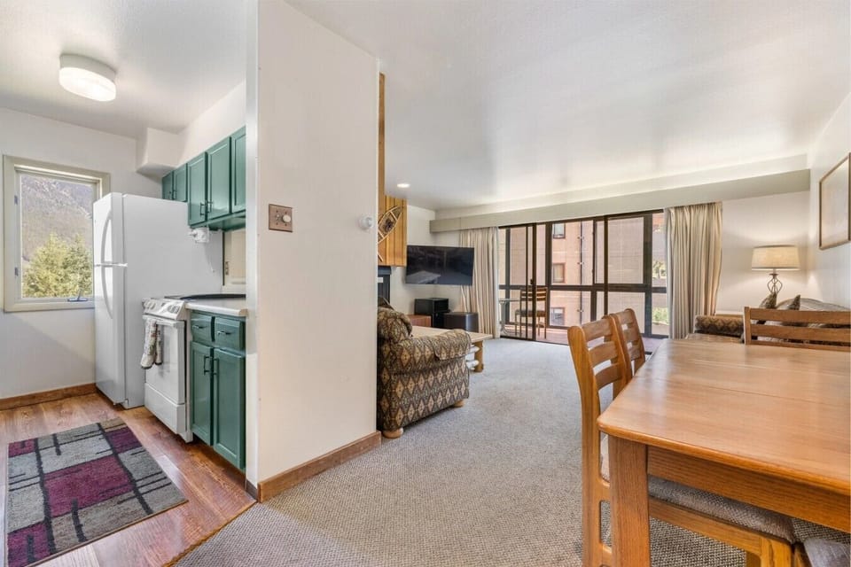 Kitchen and dinning table