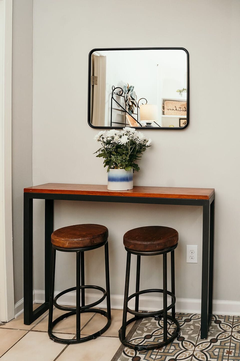 Additional seating - kitchen stools