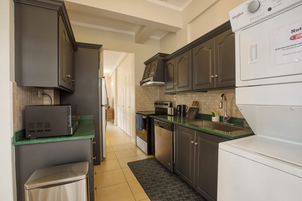Val Verde 102 - Kitchen Area