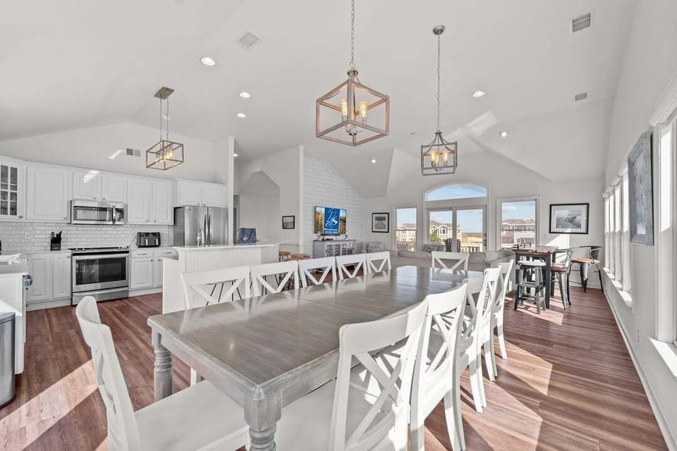 Top-Level Dining Room with Table (seats 12)