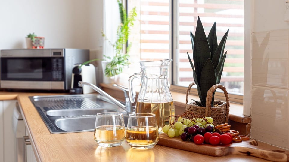 Thistledoo | Kitchen | 4km to Callala Bay supermarket
