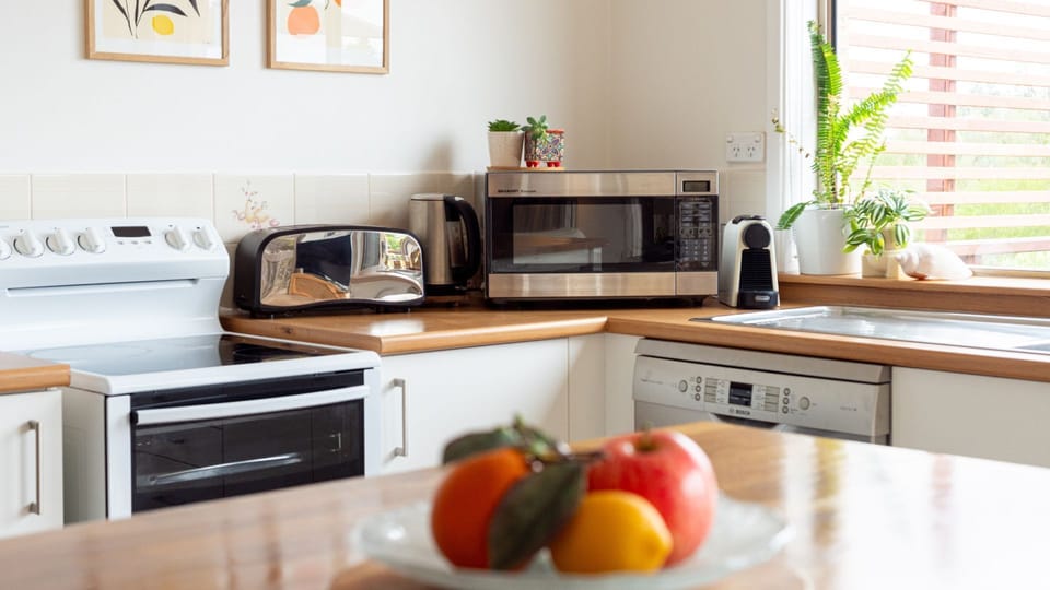 Thistledoo | Chefs Kitchen | Microwave | Coffee machine