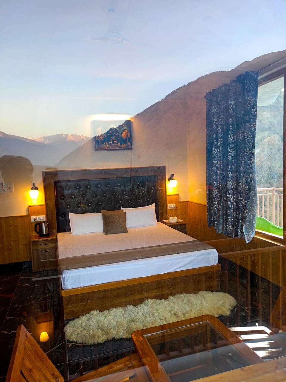 Suite, Mountain View | Free WiFi, bed sheets