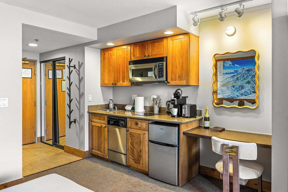 【Workspace】Desk nook by the kitchenette — answer email, then go ski