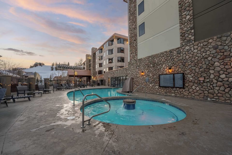 【Heated Pool + Hot Tub】 Year-round soak — the ski lifts are 100 yards behind you