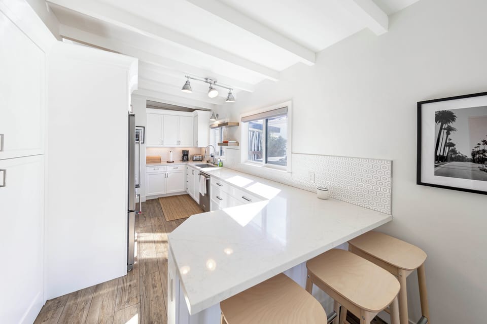 Kitchen bar