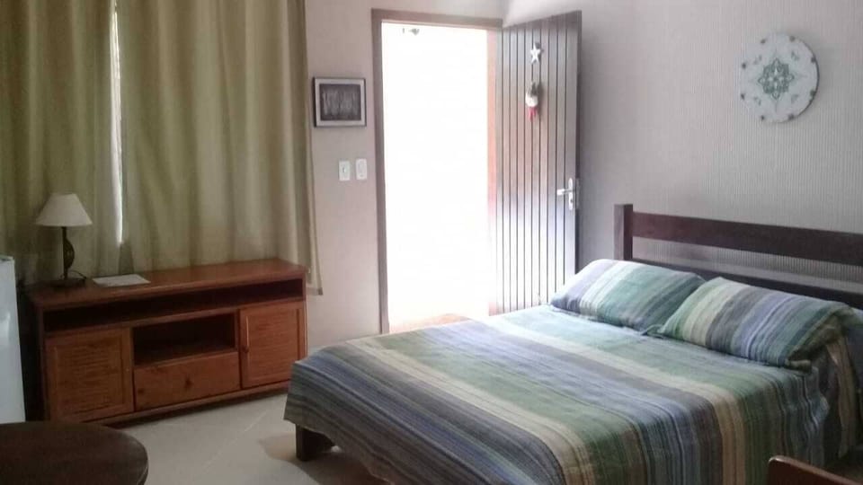 Basic Double or Twin Room | Desk