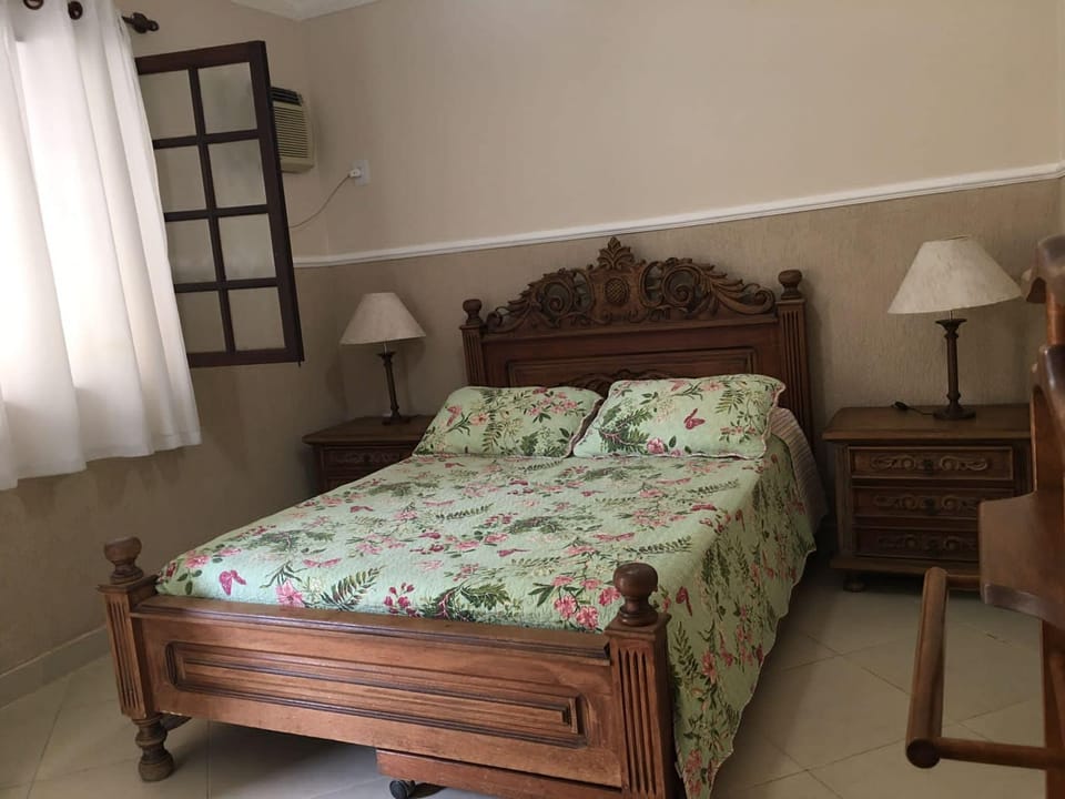 Basic Double or Twin Room | Desk