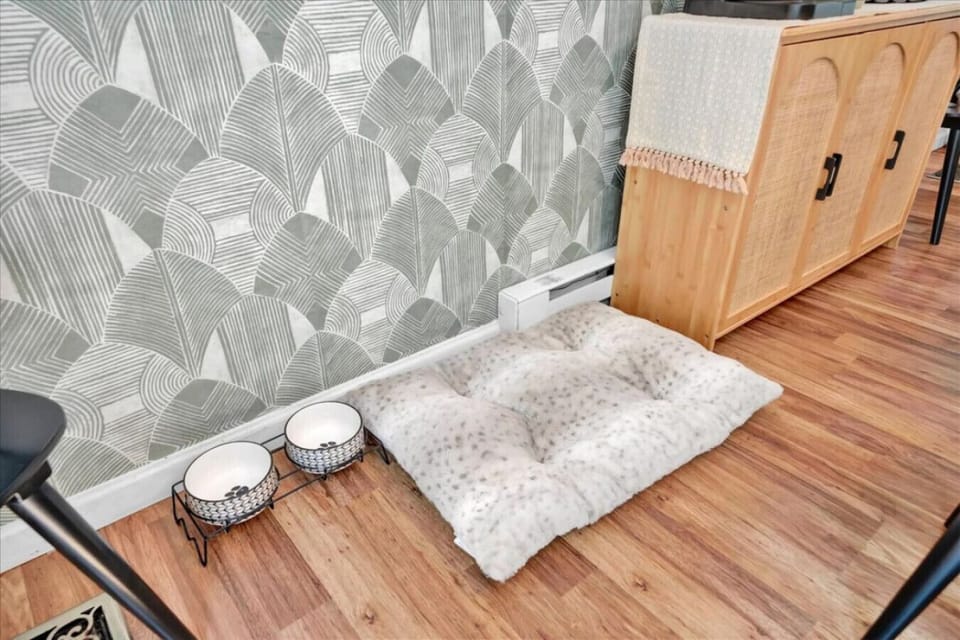 Enjoy a pet friendly stay!