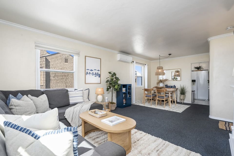 Tastefully decorated, open floorplan for your enjoyment and relaxation