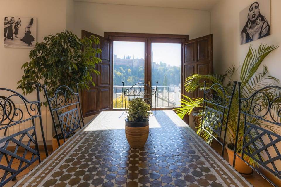 Casa Bombo Bed and Breakfast in Granada