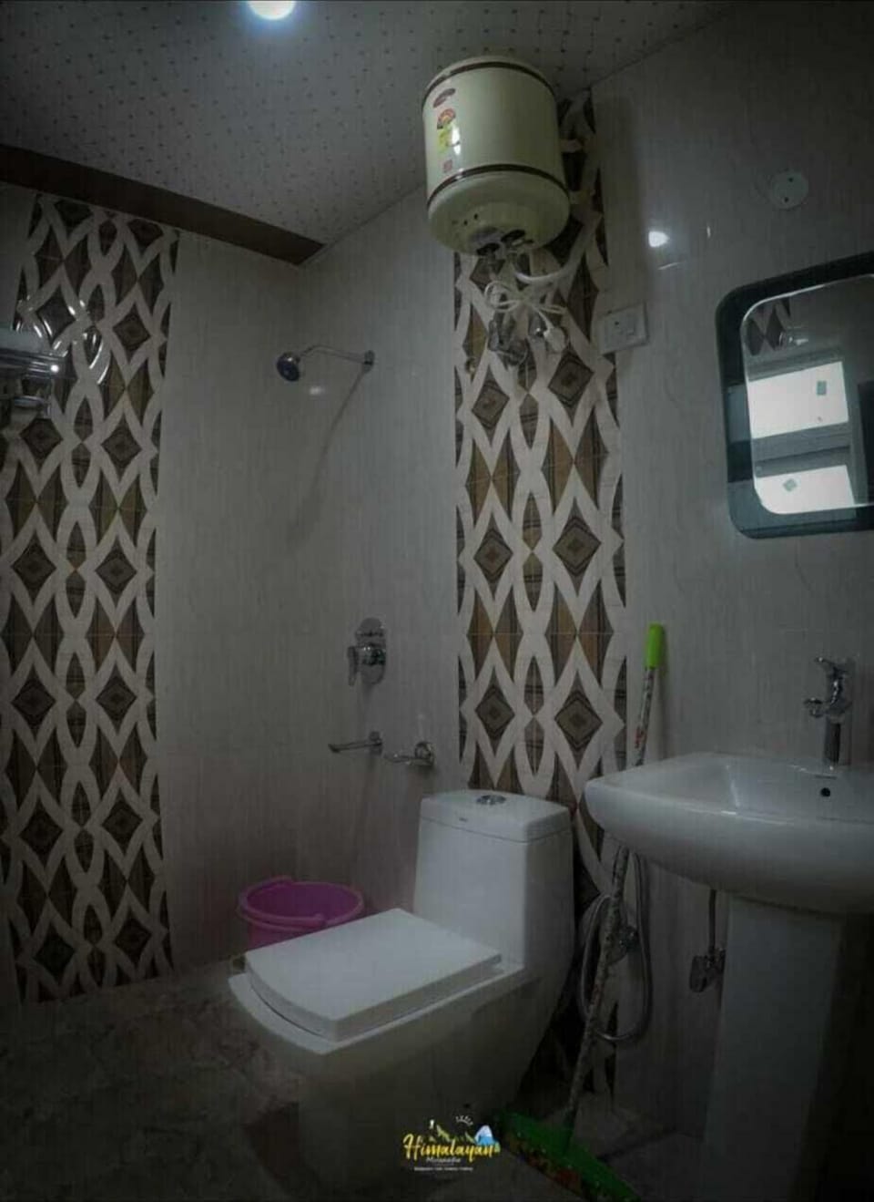 Shower, towels, soap, shampoo