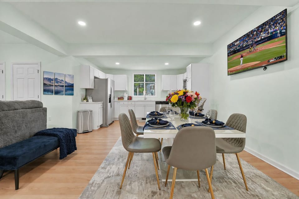 Central AC/heating through the entire open concept house. Spend time together.