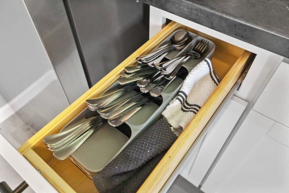 Sets of spoon and fork.