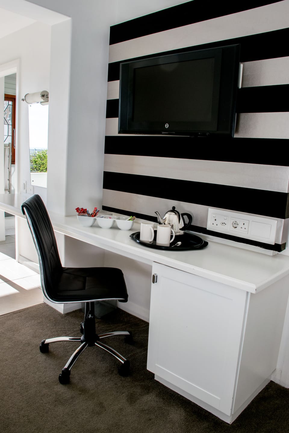 Semi Luxury  | In-room safe, desk, iron/ironing board, free WiFi