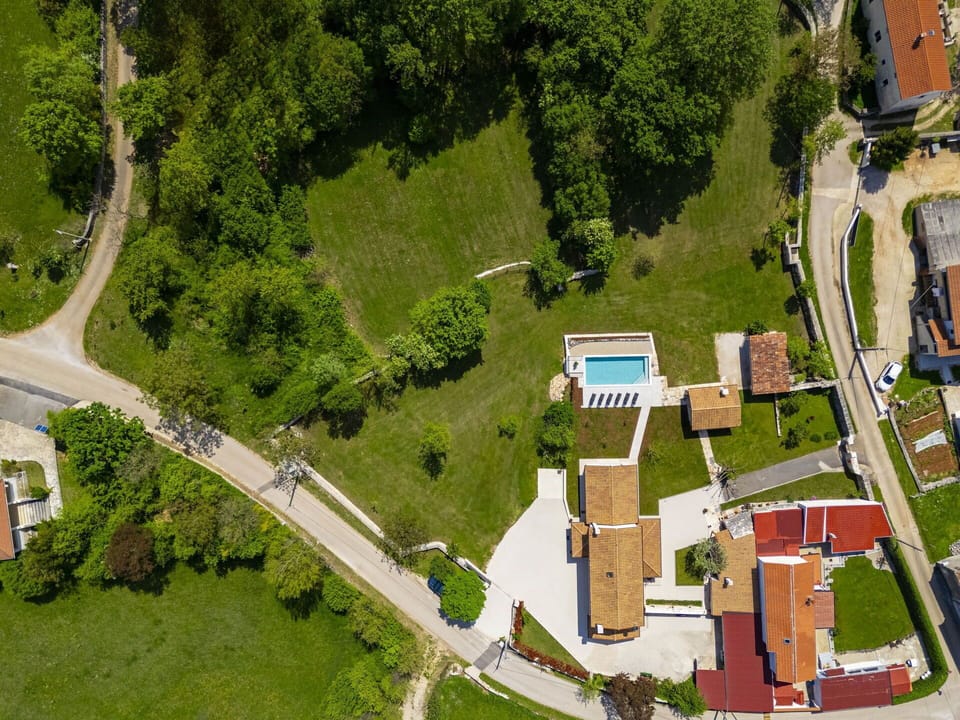 Residential Area, Swimming Pool, Estate, Resort, Suburb, Landscaping, Backyard, Hacienda, Villa, Eco Hotel