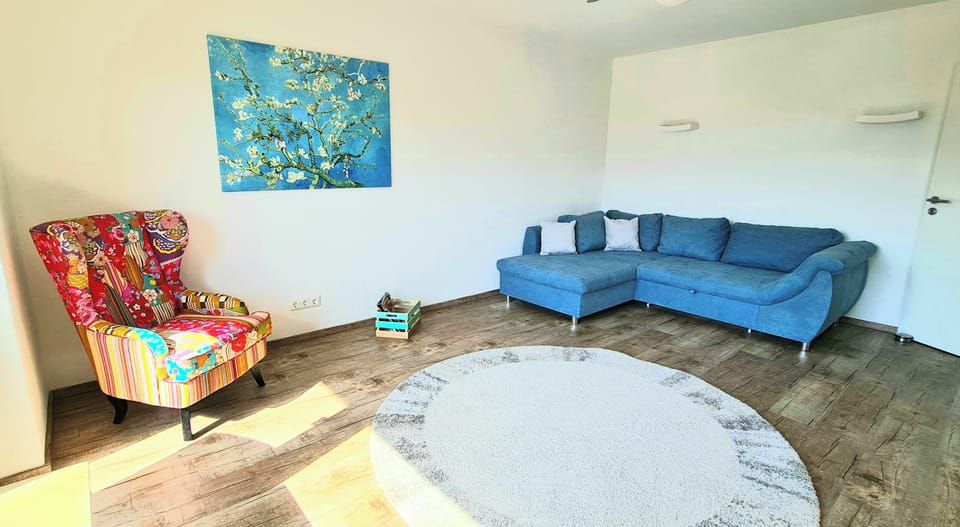 Deluxe Condo, Mountain View | 1 bedroom, in-room safe, blackout drapes, iron/ironing board