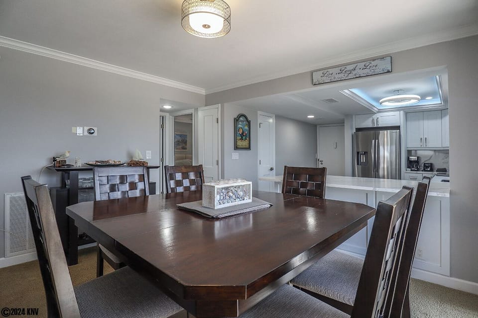 Large Dining Table has seating for 6