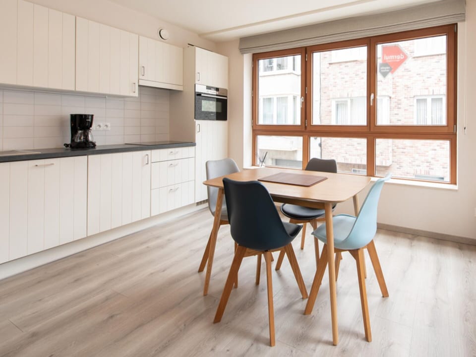 Apartment | Dining