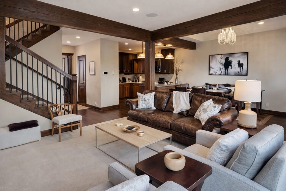 Condo, 2 Bedrooms | Living area | Smart TV
