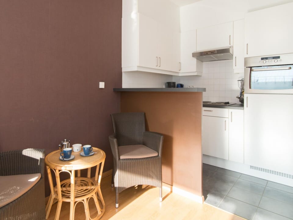 Apartment | Dining