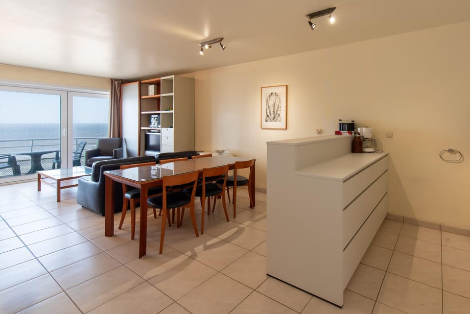 Apartment | Dining